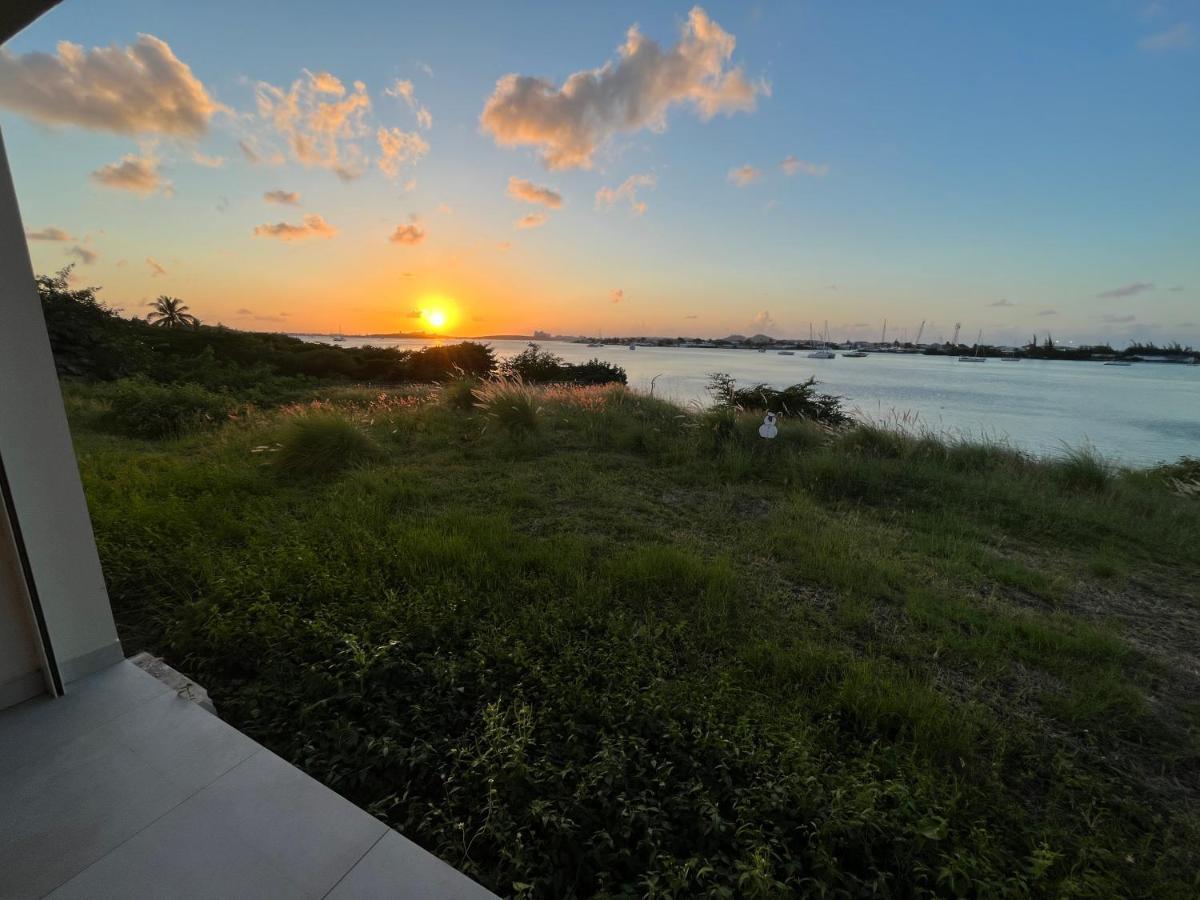 Le Sea-Breeze - Beau Studio Piscine Vue Lagon Marigot  Exterior foto